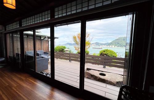 Shimonoseki Villa | Experience UMI-IRO: Family-Friendly Comfort in Shimonoseki
