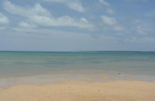 Taketomi-jima Taketomi-cho House | Discover Umi no Nakama: Family-Friendly with Breakfast Included