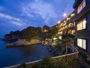 Dogashima Hotel | Oceanfront Escape at Umibenokakureyu Seiryu, 4-Star Retreat