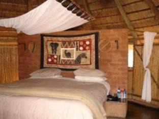 Thorny Bush Game Reserve Cabin | Experience Umlani Bushcamp: Guest Rated 9.6/10 with Ocean Views