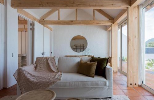 Hout Bay Hotel | Discover Umoya Boutique Hotel & Villas: Oceanfront Retreat