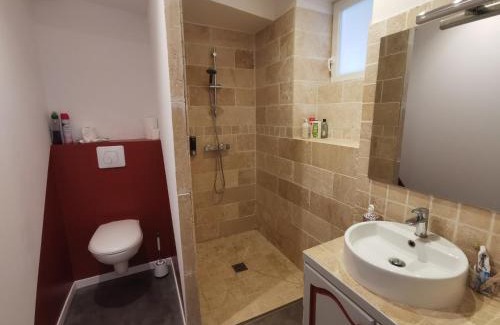 Laroque-des-Alberes House | Un Air de Vacances: Pet-Friendly Retreat with 9.5 Rating