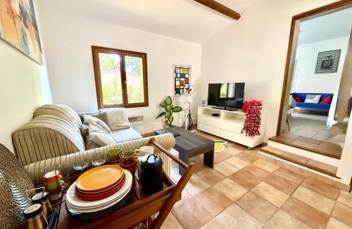 Vence Apartment | Cozy 2-Room Apartment with Pool and Parking Near Beach