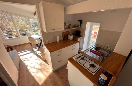 Aix-en-Provence Apartment | Bright Apartment in the Heart of Provence, Family Welcoming
