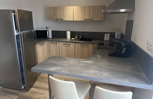 La Cite Apartment | Scenic Oceanfront Apartment with Free Parking and Child Friendly