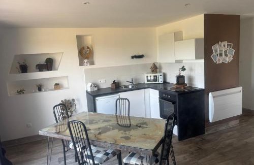 La Chapelle-de-Brain House | Discover Un Brain de nature: Pet-Friendly Retreat Rated 9.5
