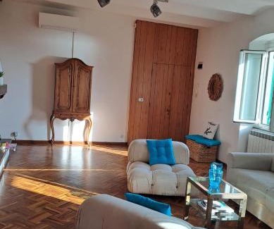 Riva Trigoso Apartment | Pet-Friendly Retreat: Un camino in Riva al mare Awaits