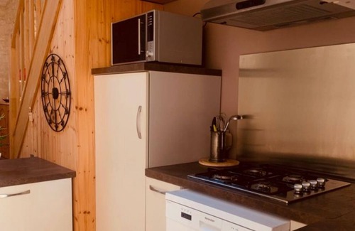Saint-Andre-de-Lidon House | Welcoming Oceanfront Retreat: Les Charmines Awaits You