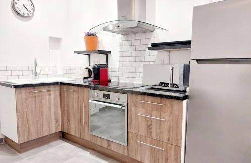 Les Sablettes Apartment | Serene Oasis by the Shore with Oceanfront Views