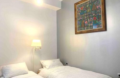El Gancho Apartment | Discover Comfort at La Casa de Ion - Central Location