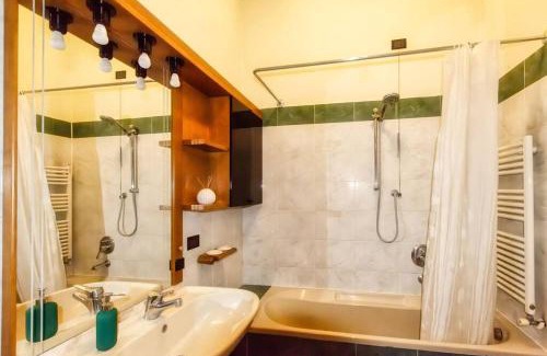 Crescenzago Apartment | Discover a Hidden Green Oasis in the City - 9/10 Rated