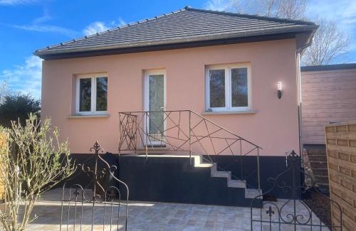Samois-sur-Seine House | Discover Un Jardin en Forêt: Family-Friendly Retreat