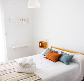Torrejon El Rubio House | Discover Un Lugar Llamado Descanso in Monfrague - Family-Friendly Stay