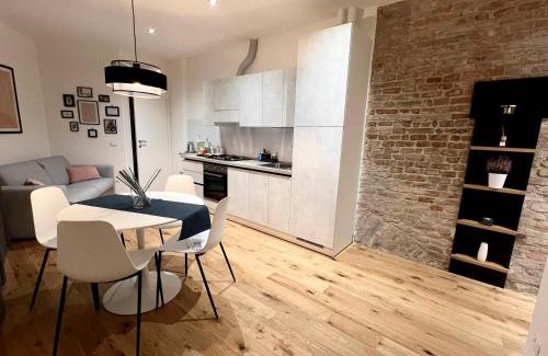 Old Town Apartment | Historic Un Nido a Mantova Apartment Near City Center