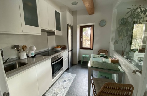Ferrol House | Idyllic Escape: Un Pequeño Sueño with Spa and Hot Tub