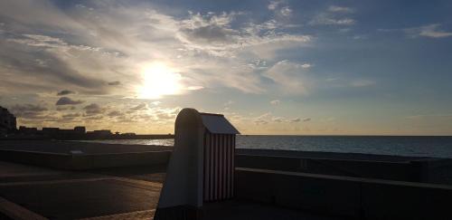 Mers-les-Bains Apartment | Idyllic Oceanfront Retreat at Un Petit Bout de Mers