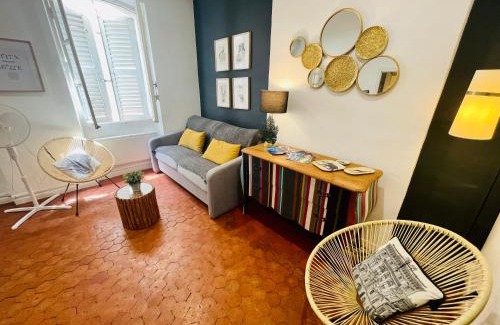 Prefecture Apartment | Charming Retreat in the Heart of Marseille with Ocean View