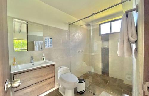 Quimbaya House | Un refugio moderno en el corazón Verde cerca a Panaca