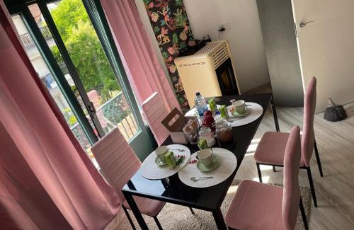 Caldas de Reis Apartment | Discover Un Rincón Romano - Perfect for Families!