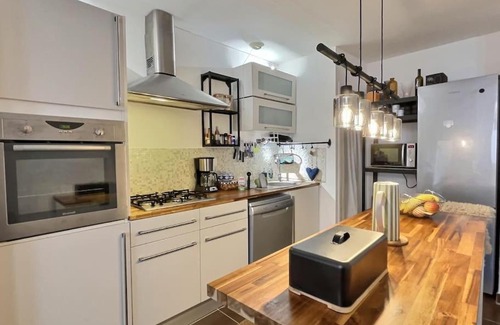 Macon Apartment | Discover 'Un secret Mâconnais' - Family-Friendly Escape