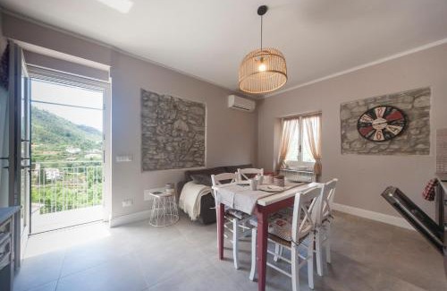 Beverino Apartment | Experience Elegance at Un soffio dal cielo - 10/10 Rated
