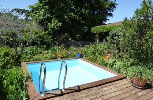 Valence Bed & Breakfast | Dreamy Oceanfront Escape with Pool and Restaurant