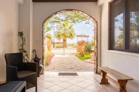 San Giorgio Apartment | Cozy Una Araucaria sul Mare with Oceanfront Views