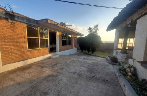 Jocotitlan Cottage | Discover a Hidden Gem Near Cerro Xocotepetl, Family & Pet-Friendly