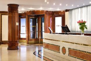 Milan Hotel | Comfortable UNAHOTELS Scandinavia Milano with Great Amenities