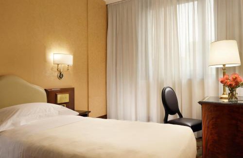 Milan Hotel | Comfortable UNAHOTELS Scandinavia Milano with Great Amenities