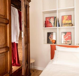 Centro Storico Nord House | Family-Friendly Stay at Una Stanza in Carmine - Rated 9.5/10