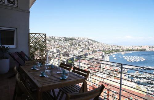 Mergellina Apartment | Beautiful Terrace Overlooking the Gulf of Naples - Family Friendly