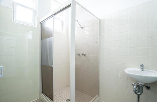Unanderra Hotel | Discover Unanderra Hotel: Dine and Relax in Style