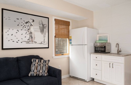 Ocean Sands Cottage | Prime Location Steps to the Beach with Ocean Views & Spa