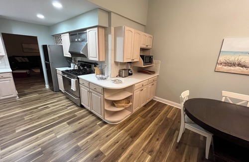 A-Zone House | Prime Location: 5BR Beach House with Pool & Ocean View