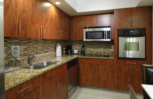 Seybold Condo | Beachfront Bliss: Oceanview Condo with Pool & Game Room