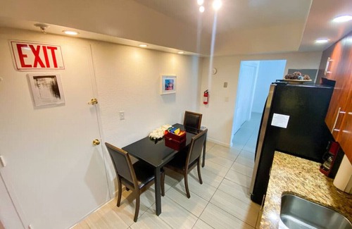 Seybold Condo | Beachfront Bliss: Oceanview Condo with Pool & Game Room