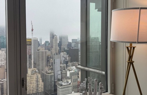 Koreatown Apartment | Unbeatable skyline views - Luxury High Rise Apt