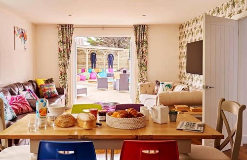 Newquay House | Inviting 10-Bedroom Pool Retreat Near Fistral Beach