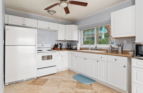 Nokomis House | Oceanfront Getaway at Beach Paradise - Ideal for Families