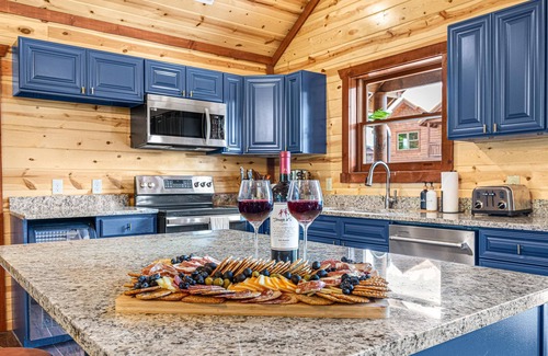 Caton Cabin | Unreal Cabin Retreat: Pool, Spa & Movie Theater Experience