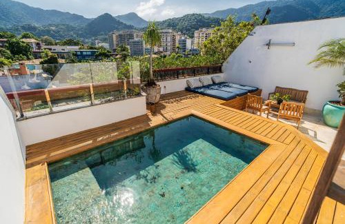 Leblon Apartment | Unbelievable PH, Leblon: Oceanfront Views & Privacy Awaits