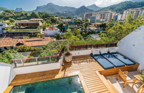 Leblon Apartment | Unbelievable PH, Leblon: Oceanfront Views & Privacy Awaits