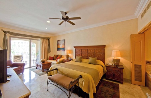 Flamingos Resort | Top-Rated Oceanfront Suite at Villa La Estancia