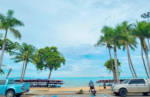 South Pattaya Villa | Uncle Noom Pool Villa