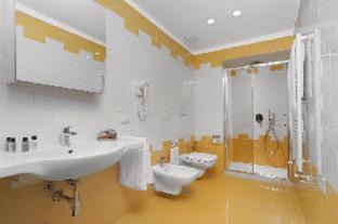 Sant'Agnello Hotel | Unconventional Sorrento Coast: Family-Friendly Getaway