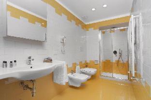 Sant'Agnello Hotel | Unconventional Sorrento Coast: Family-Friendly Getaway