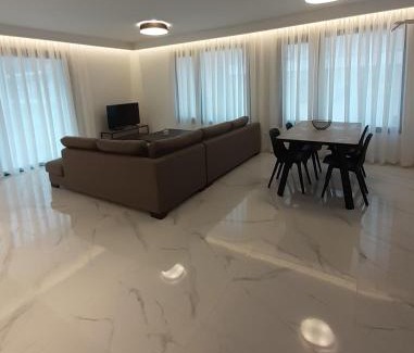 Kalambaka Apartment | Top-Rated Getaway at Under the Rocks for Families