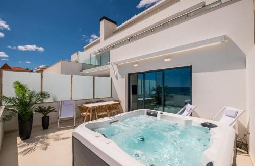 Armacao de Pera Apartment | Relax at Under The Sea 3: Family-Friendly Hotel with Pool