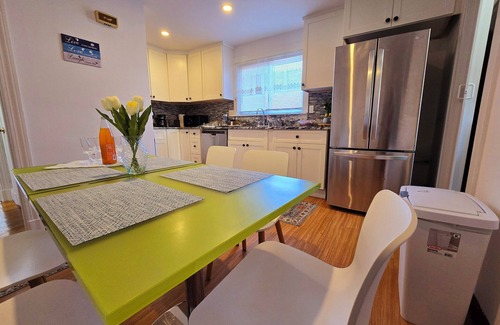 West Roxbury Apartment | Under the Sun Apartment
